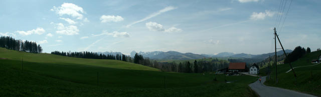 Breitbildfoto bei St.Meinrad mit Blick Richtung Einsiedeln