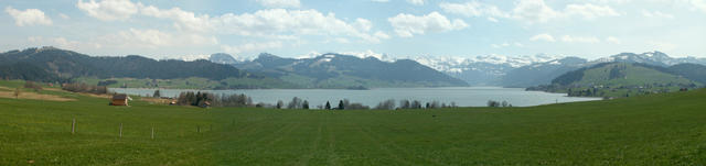 Breitbildfoto vom Sihlsee bei Galgenchappeli