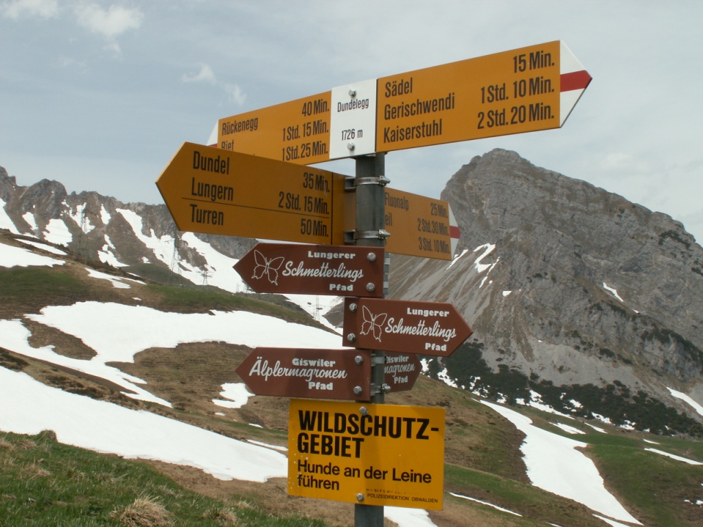 Wegweiser bei Dundelegg 1726 m.ü.M.