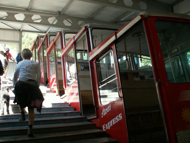 Standseilbahn die uns rauf nach Stoss bringt