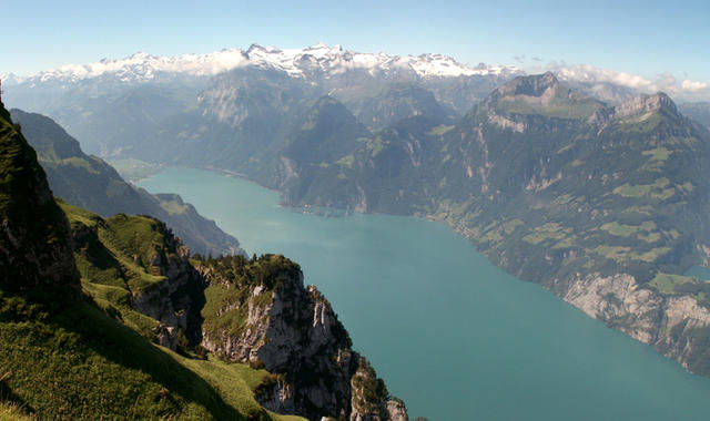 Breitbildfoto vom Urnersee