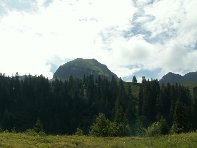 der Lauiberg guckt hervor