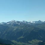 Breitbildfoto Klosters mit Bündner Alpen
