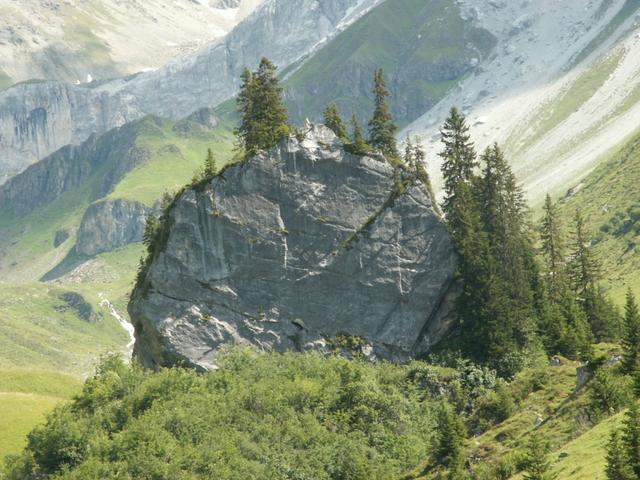 was für ein riesiger Felsbrocken