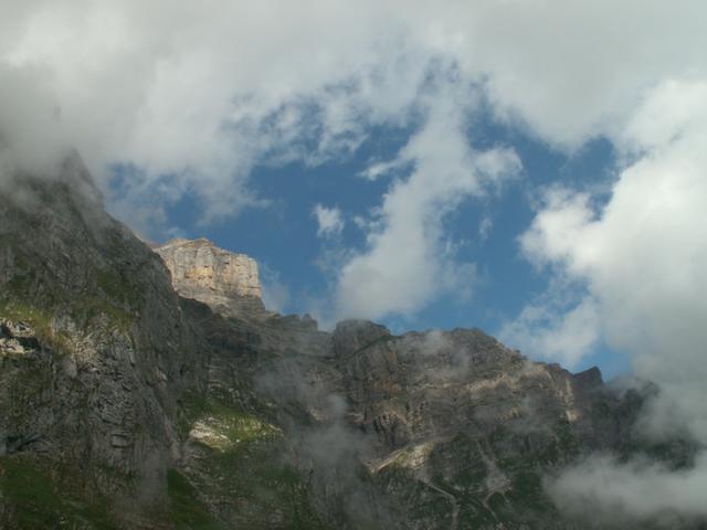 die Wolken lichten sich