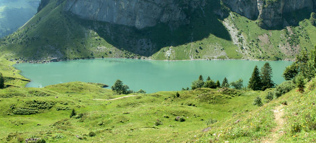 Breitbildfoto vom Oberblegisee