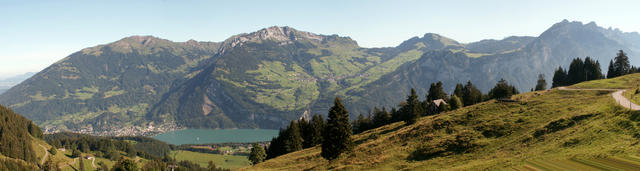 Breitbildfoto von Habergschwänd aus gesehen mit Blick Richtung Amden