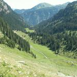 Blick runter ins Mürtschental nach unter Mürtschen