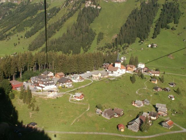 Dorf Urnerboden von der Seilbahn aus gesehen