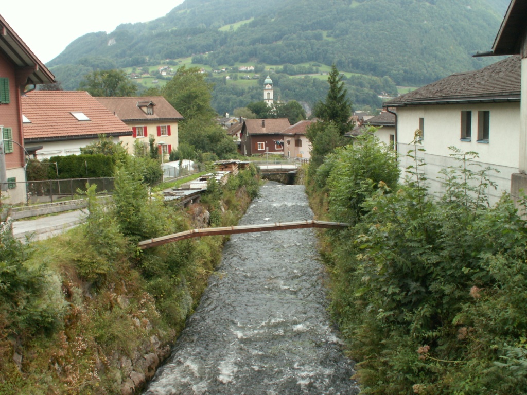 erreichen wir Näfels