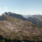 Breitbildfoto vom Zindlenspitz mit Blick Richtung Lachenstock