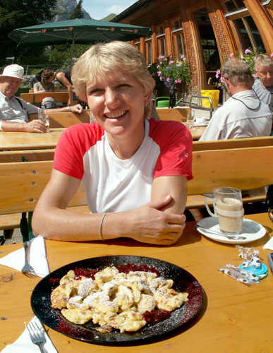 Mäusi hat ein Kaiserschmarren bestellt