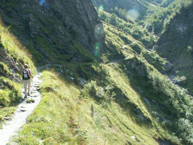 der Schlucht entlang geht es weiter