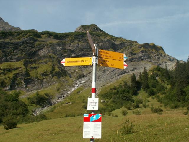 Bachplanggen 1479 m.ü.M. wir nehmen den linken Weg