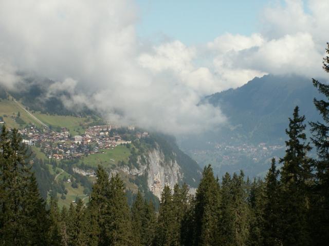 links Mürren rechts Wengen