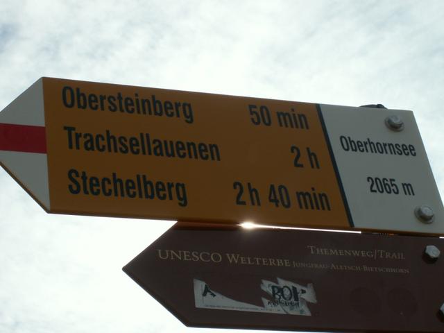 Wegweiser beim Oberhornsee 2065 m.ü.M.