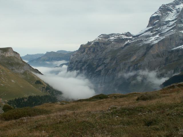 das Lauterbrunnental liegt immer noch im Nebel