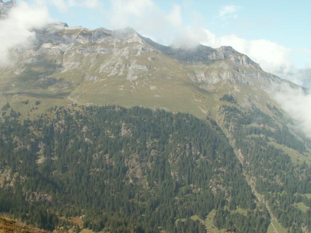 Blick auf die andere Talseite zum Berghotel Obersteinberg