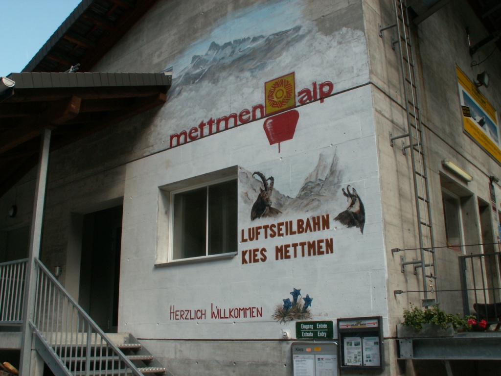 Talstation der Luftseilbahn Kies - Mettmen