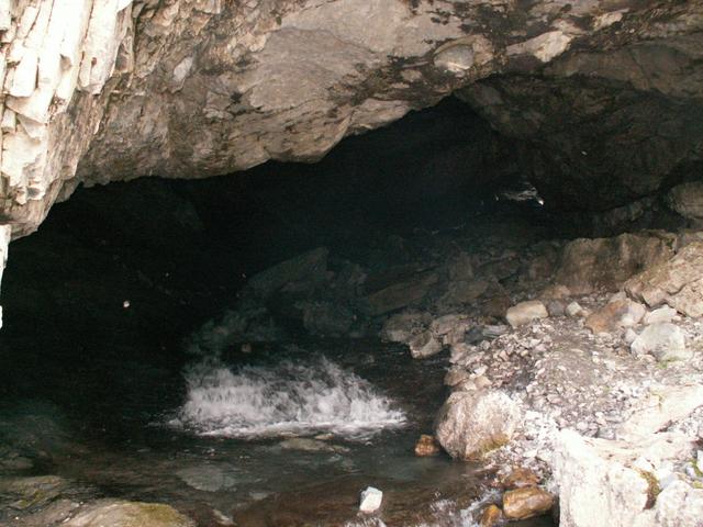 Eingang der Höhle