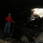 Franco in der Höhle