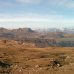 Breitbildfoto mit Blick Richtung Spitzmeilenhütte und Flumserberg