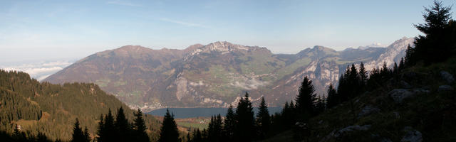 Breitbildfoto Walensee, Amden, Mattstock und Federispitz