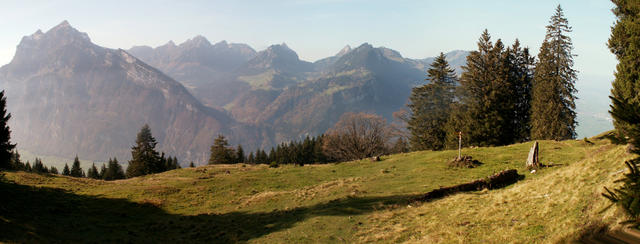 schönes Breitbildfoto ins Oberseetal