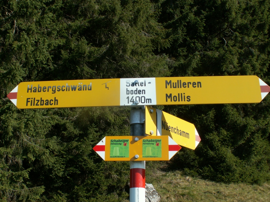 Wegweiser bei Sattelboden 1400 m.ü.M.