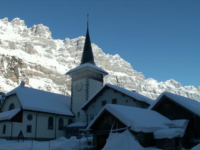 Kirche in Urnerboden 1372 m.ü.M.