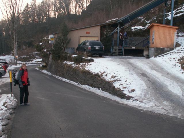 bei der Talstation 630 m.ü.M. der Luftseilbahn Saxli-Schönhalden