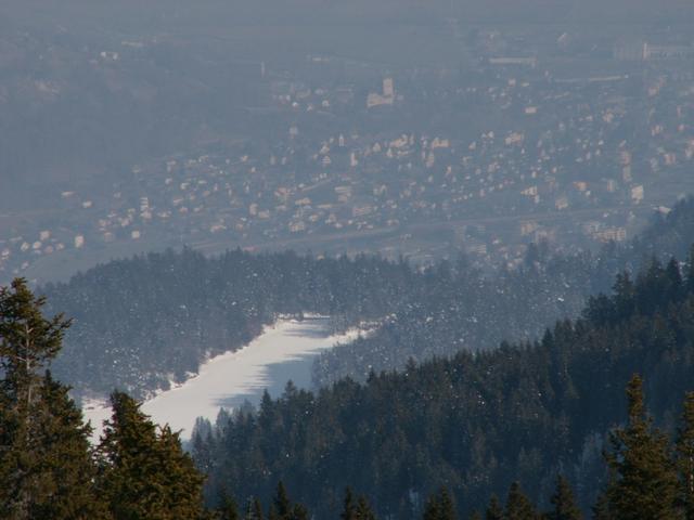 Blick runter zum Chapfensee und Sargans mit Schloss