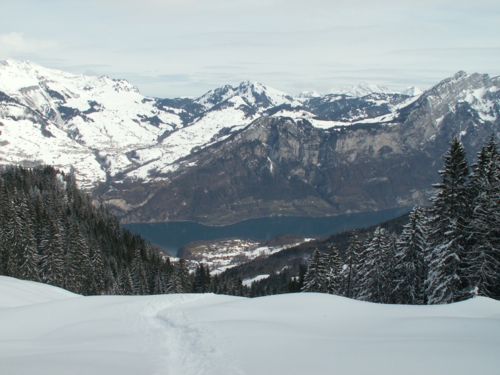 Blick runter zum Walensee