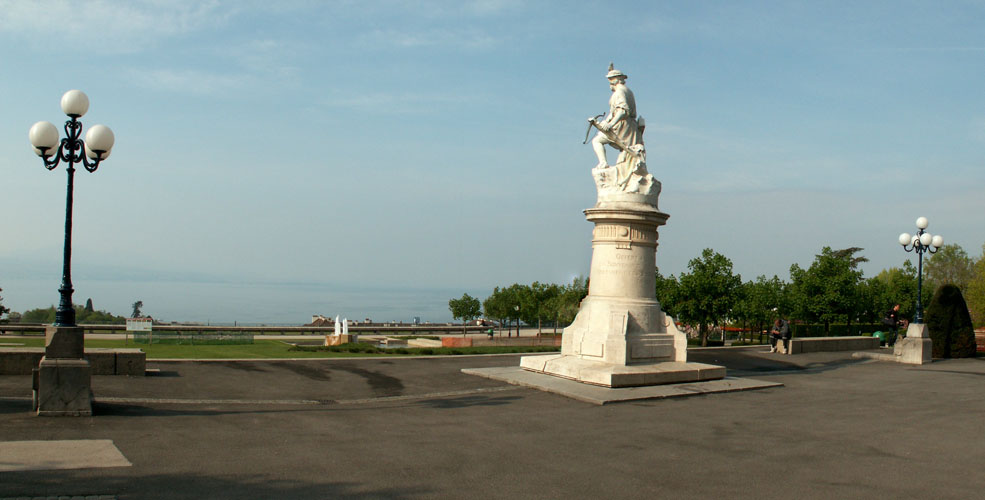 beim Parc de Milan mit Aussicht auf den Genfersee