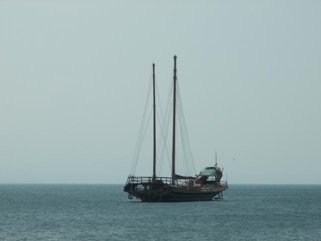 Piratenschiff im Hafen von Morges