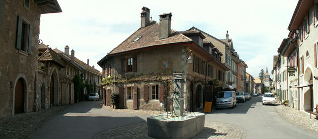 Breitbildfoto Altstadt St.Prex