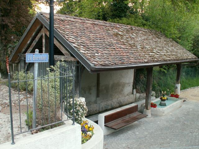 altes Waschhaus in Commugny