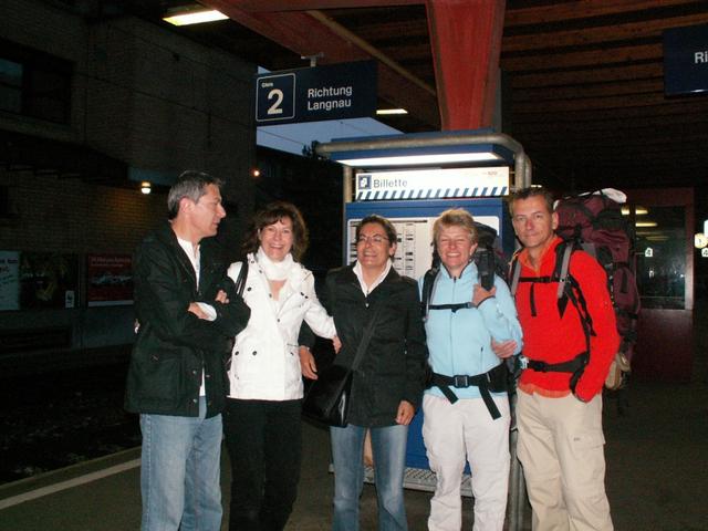 grosser Abschied am Bahnhof