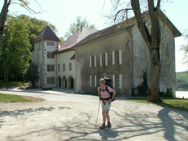 Mäusi vor der Chartreuse de Pomier