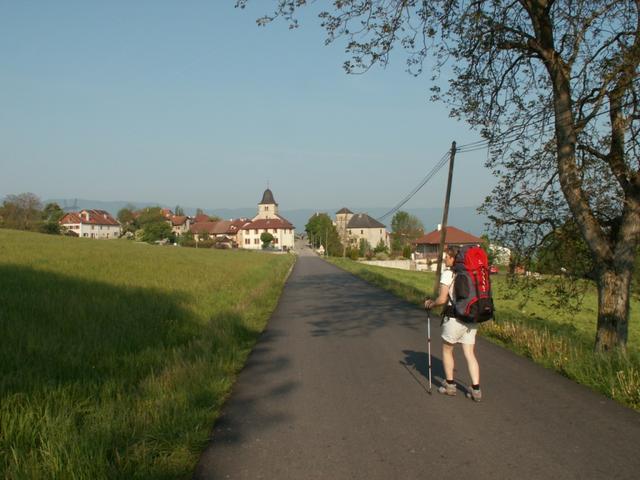 Mäusi auf dem Weg nach Desingy