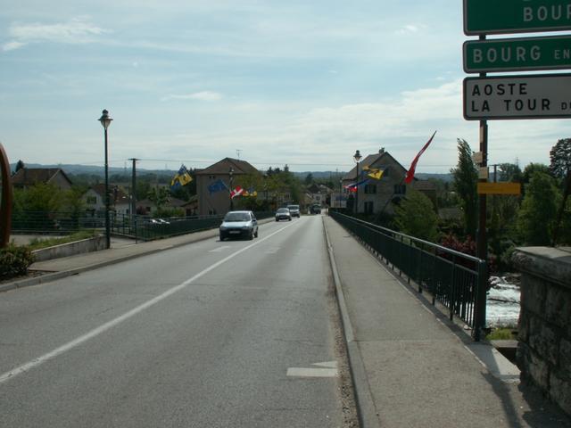 wir überqueren den Fluss Le Guier