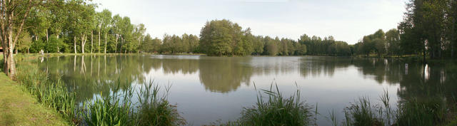 Breitbildfoto vom Teich bei Étaing du Marais