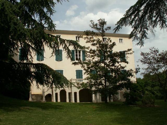 das Hotel Le Domain de la Colombiere vom Park aus gesehen