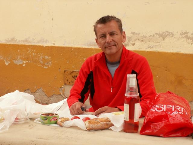 Franco beim MIttagessen in Assieu