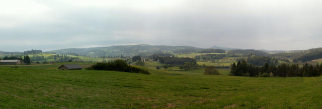 Breitbildfoto mit Blick Richtung Tence