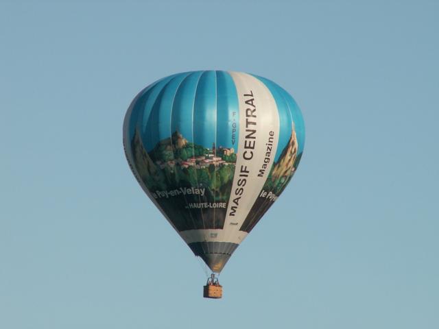 sogar der Heissluftballon sagt uns wo es hingeht nach Le Puy en Velay