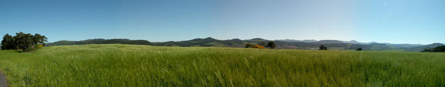 Breitbildfoto beim Montjoie, der Berg der Freude