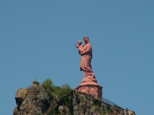 die Statue Notre Dame de France