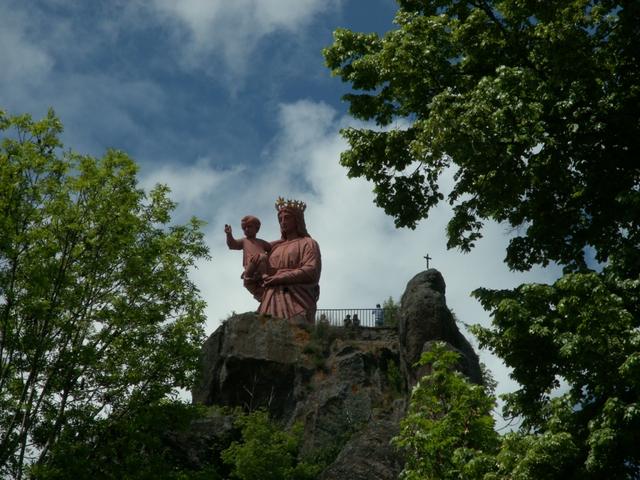 die Statue Notre Dame de France