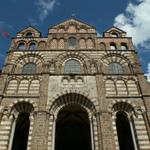 die wunderschöne prächtigen Fassade der Cathédrale Notre Dame